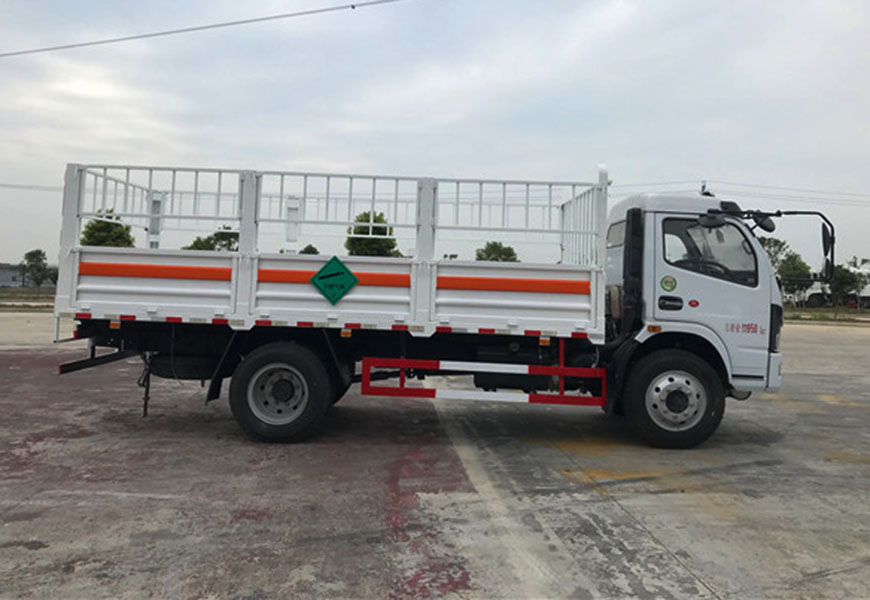 東風(fēng)多利卡氣瓶運(yùn)輸車(chē)