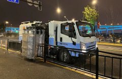 護(hù)欄清洗車，城市道路保潔好幫手