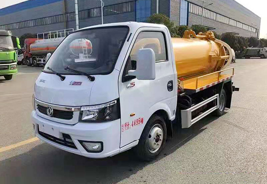 國六東風(fēng)途逸吸污車圖片