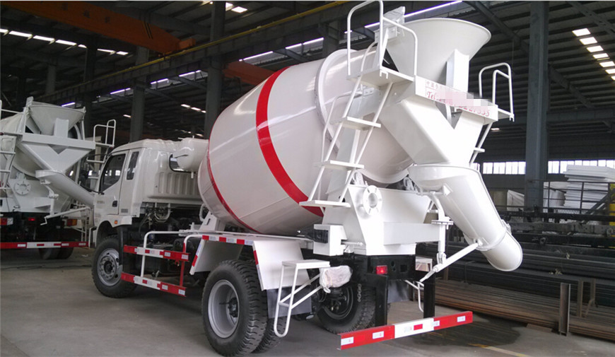 福田時(shí)代5方攪拌車(chē)