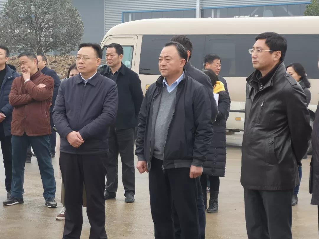 隨州市委、市人大代表團(tuán)蒞臨程力集團(tuán)商用車產(chǎn)業(yè)園視察